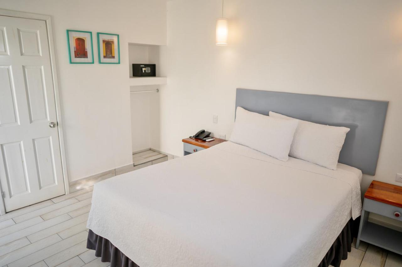 Hotel Casa Turquesa フローレス エクステリア 写真